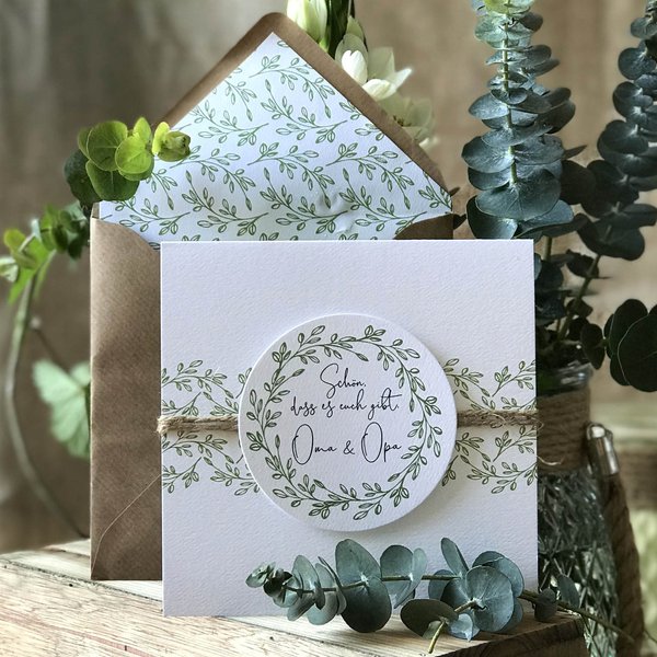Klappkarte grüne Zweige "Schön dass es euch gibt Oma & Opa" mit passendem Kuvert